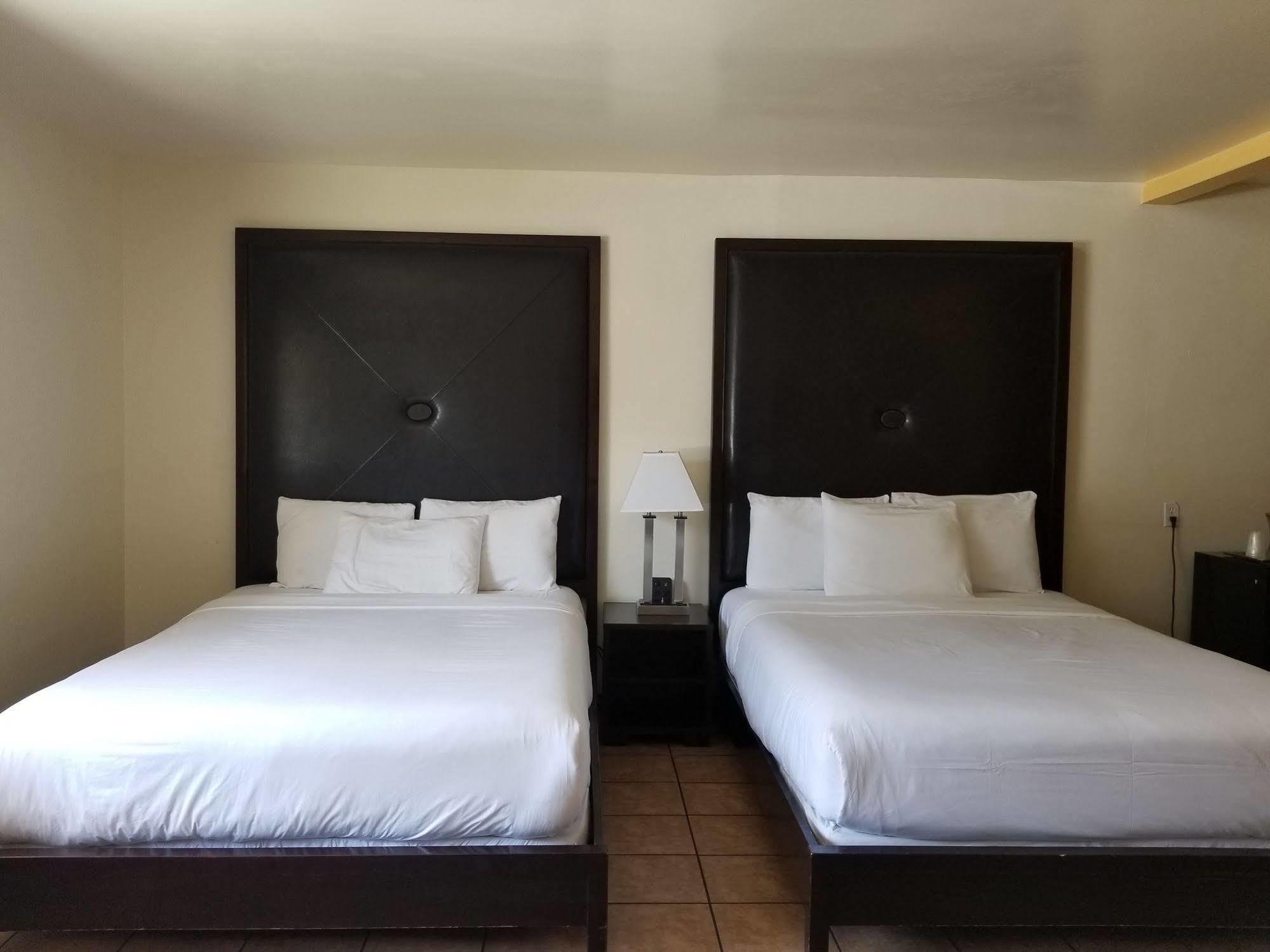 לוס אנג'לס Casa Bella Inn Downtown La מראה חיצוני תמונה