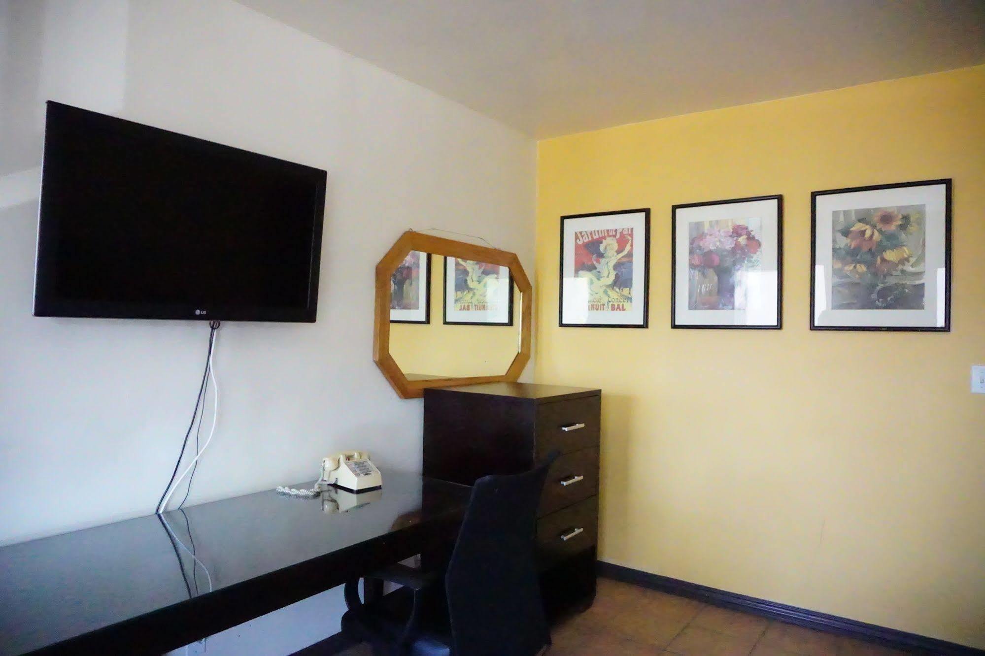 לוס אנג'לס Casa Bella Inn Downtown La מראה חיצוני תמונה