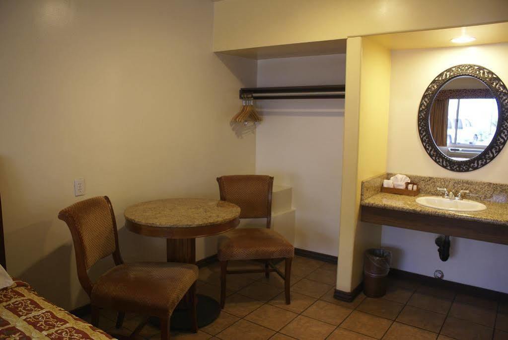 לוס אנג'לס Casa Bella Inn Downtown La מראה חיצוני תמונה