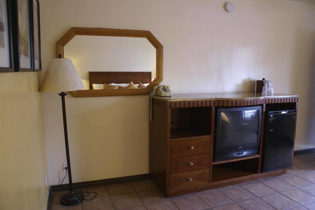 לוס אנג'לס Casa Bella Inn Downtown La מראה חיצוני תמונה